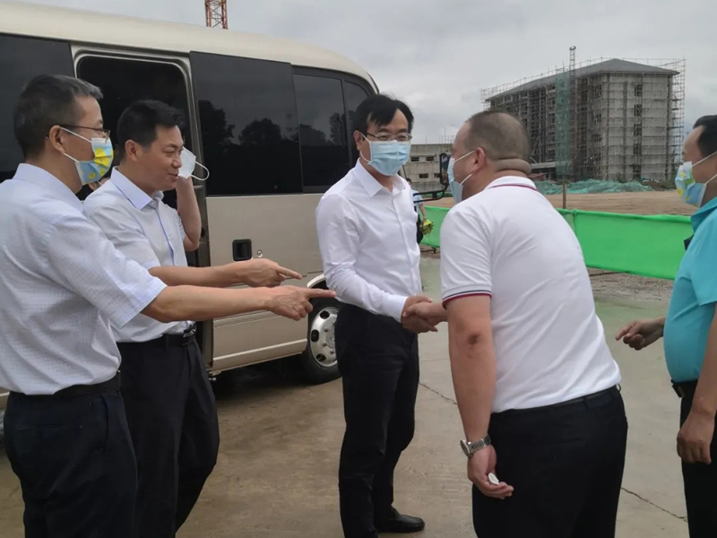 漢中市市委書記鐘洪江一行親臨文旅場館建設(shè)項(xiàng)目地檢查指導(dǎo)工作