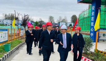 漢中市2021年第三季度“四個(gè)一批”重點(diǎn)項(xiàng)目觀摩組對(duì)洋縣全民健身中心項(xiàng)目進(jìn)行觀摩調(diào)研